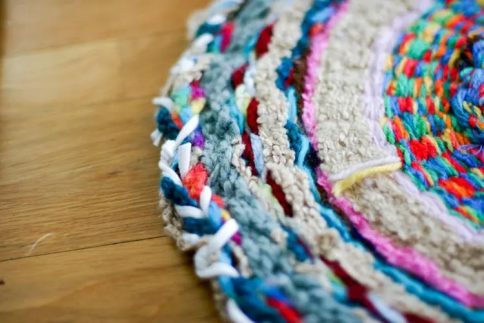 手工地毯编织教程：如何用毛线织地毯